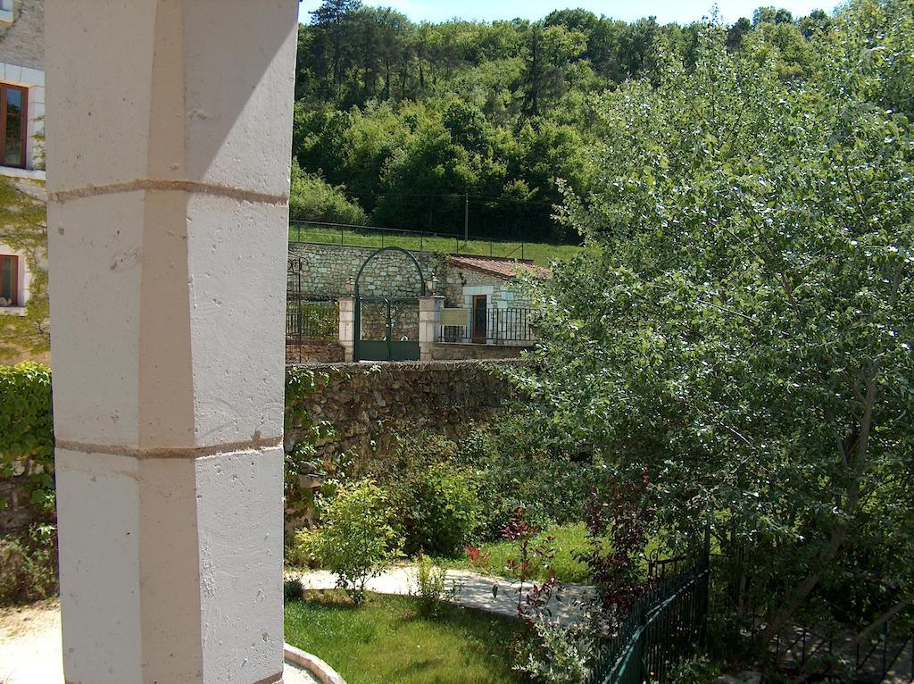 Hotel Moulin De Vigonac Valeuil Esterno foto