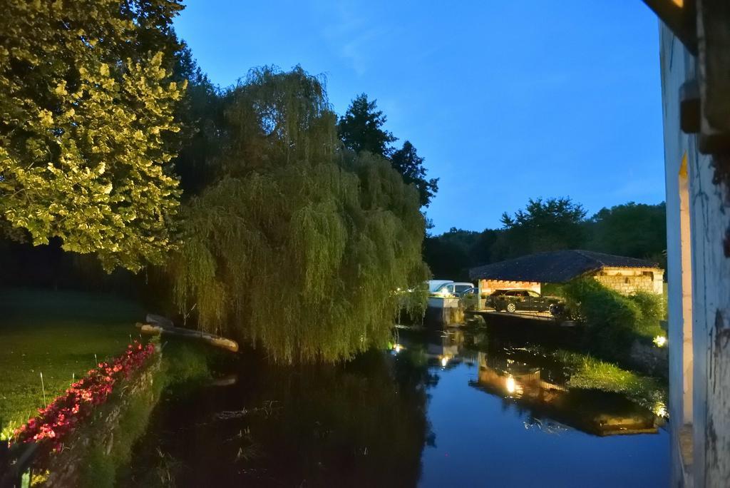 Hotel Moulin De Vigonac Valeuil Esterno foto